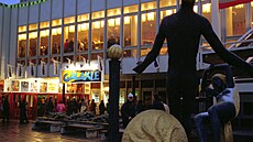 Foto z otev�ení multikina Galaxie na kone�né stanici metrta C - Háje. (3. dubna...