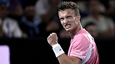 Ji�í Lehe�ka se hecuje ve t�etím kole Australian Open.