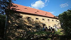 Barokní sýpka u Jablonného v Podjetdí se zmnila v místo, kde se konají...