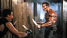 Arnold Schwarzenegger ve filmu Komando