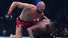 Ji�í Procházka bojuje proti Ameri�anovi Jamahalu Hillovi na turnaji UFC 311 v...