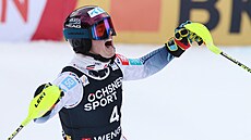 Nor Atle Lie McGrath se raduje z vít�zství ve slalomu ve Wengenu.