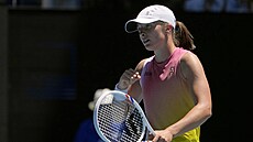 Iga �wiateková se raduje z triumfu v druhém kole Australian Open.