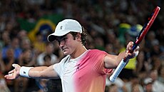 Joao Fonseca slaví triumf v prvním kole Australian Open.