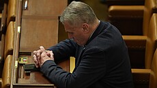 Poslanec za ODS a pražský primátor Bohuslav Svoboda při jednání Sněmovny o...