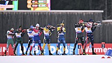 Biatlonisté b�hem �tafety v Ruhpoldingu