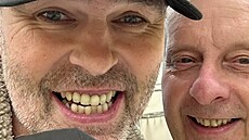 Jaromír Jágr, hokejová legenda, se svým zuba�em a spraveným chrupem.