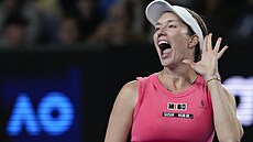 Danielle Collinsová po vyhraném druhém kole Australian Open provokuje diváky.