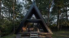 Inspiraci pro tvar chaty na�el majitel na dovolené v Srbsku.