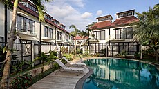 V malém bazénu mohou rezidenti odpo�ívat b�hem horkých dní.