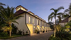 Koncept dom� byl inspirovaný typickým indonéským domem zvaným joglo, který má...