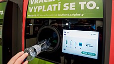 Spole�nost Kaufland spustila pilotní projekt zp�tného odb�ru PET lahví a...