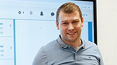 Grafy a tabulky nestaí, teorii je poteba pevést do praxe. Tak Jaromír Tomík...