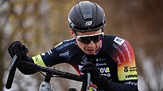 Michael Boro bhem mistrovství republiky v cyklokrosu v Jiín, kde získal...