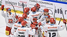 Radost hokejist� Hradce Králové po vít�zství nad Mladou Boleslaví na nájezdy.