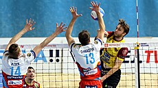 Liberecký univerzál Logan House, který úto�í, byl s 32 body, z nich� dal sedm...