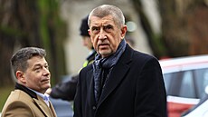 Patrik Nacher a Andrej Babi ped rozlouením s Milanem Ferancem. (17. ledna...