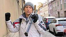 Invalida. Senior Petr Bartheldi chce zemít. Kvli zdravotním komplikacím nemá...