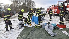 Hasii pomáhali na statku v ichalov, kde bylo poteba vyprostit uhynulá...