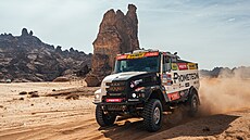 Martin Macík se svým kamionem bhem maratónské etapy na Rallye Dakar 2025.