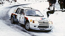 Finský závodník Ari Vatanen za volantem Peugeotu 205 Turbo 16 na Rallye Monte...