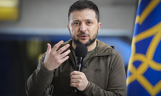 Ukrajinský prezident Volodymyr Zelenskyj na tiskové konferenci v kyjevském...