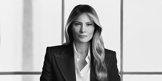Oficiální portrét Melanie Trumpové.