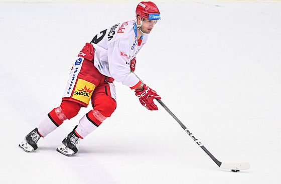 Hradecký Graeme McCormack.