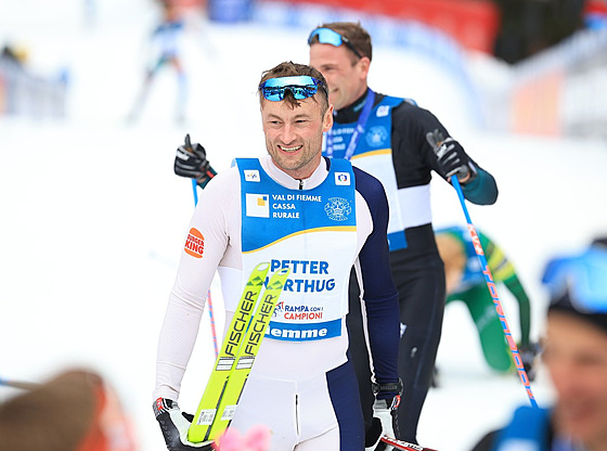 Nor Petter Northug po exhibiním výbhu sjezdovky Alpe Cermis na Tour de Ski...