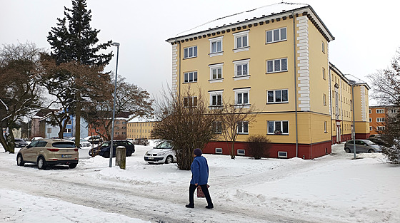 ár shání byty od lidí napí mstem. Radnice u uspla v Nádraní ulici a na sídliti Stalingrad (na snímku).