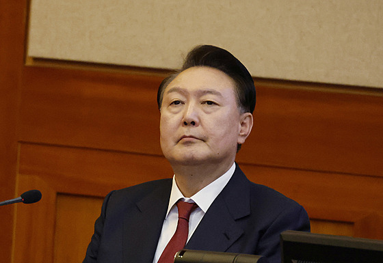 Sesazený prezident Jun Sok-jol se ve tvrtek opt dostavil k ústavnímu soudu,...