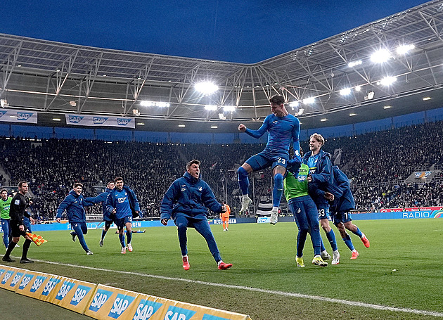 Že by Bizon dozrál? Hložek ucítil důvěru a už zase pálí. Emocemi potěšil i tátu