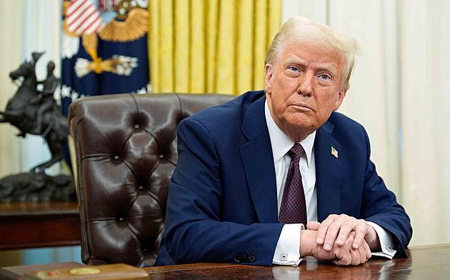 Trump podepsal reciproční cla, začnou platit až po týdnech analýz a vyjednávání