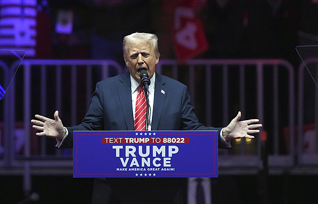 Ukončím americký úpadek, všechny Bidenovy příkazy zruším, slibuje Trump