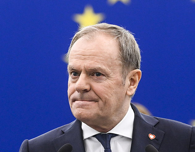 Nebuďte arogantní, vyzval Tusk spojence po hádce Muska se Sikorským