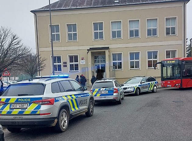 Neumetejme dětem cestičky, pak sahají po zbraních. Je třeba změnit výchovu