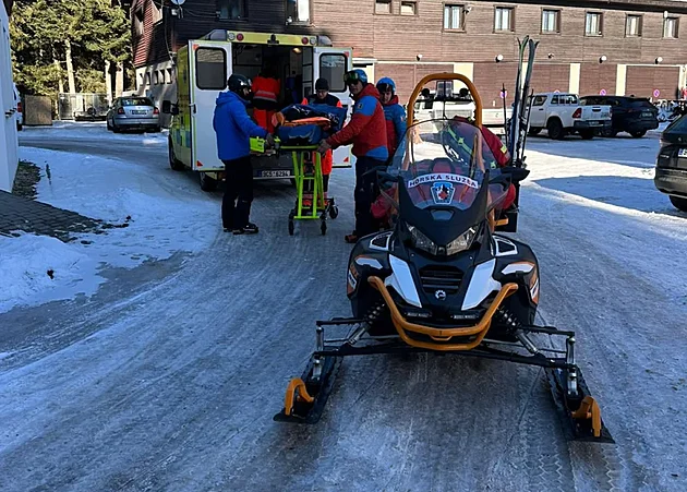 Dívku, která se zranila ve snowparku ve Skiareálu Lipno, odvezla sanitka do...