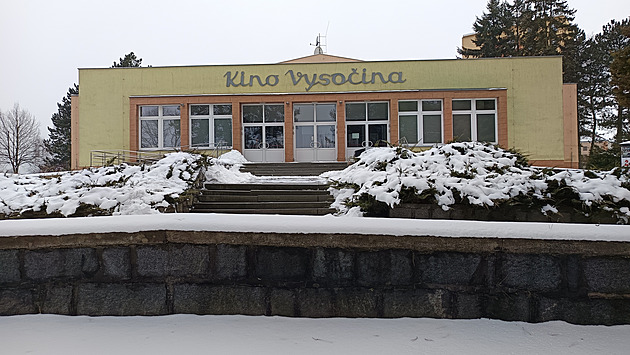 V pr�m�ru osm desítek lidí na p�edstavení. Takovou náv�t�vností se chlubí...