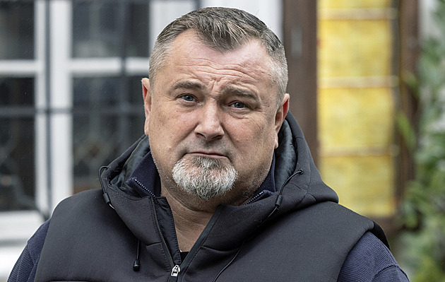 Po otcově smrti přišlo peklo. Prohrál jsem vše, říká syn Josefa Vinkláře