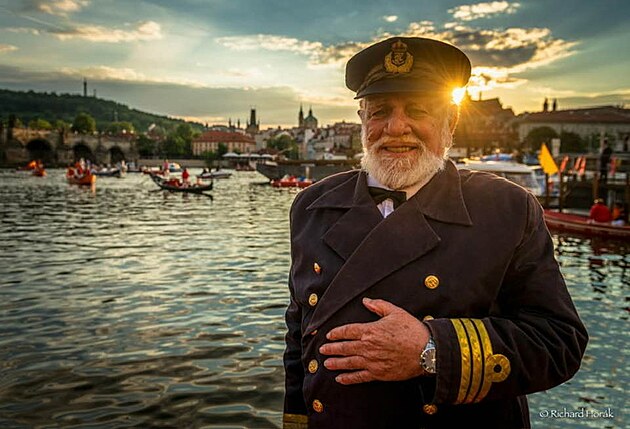 Zemel emeritní lodní kapitán Mario Juhas. Smutnou zprávu ve stedu zveejnil...