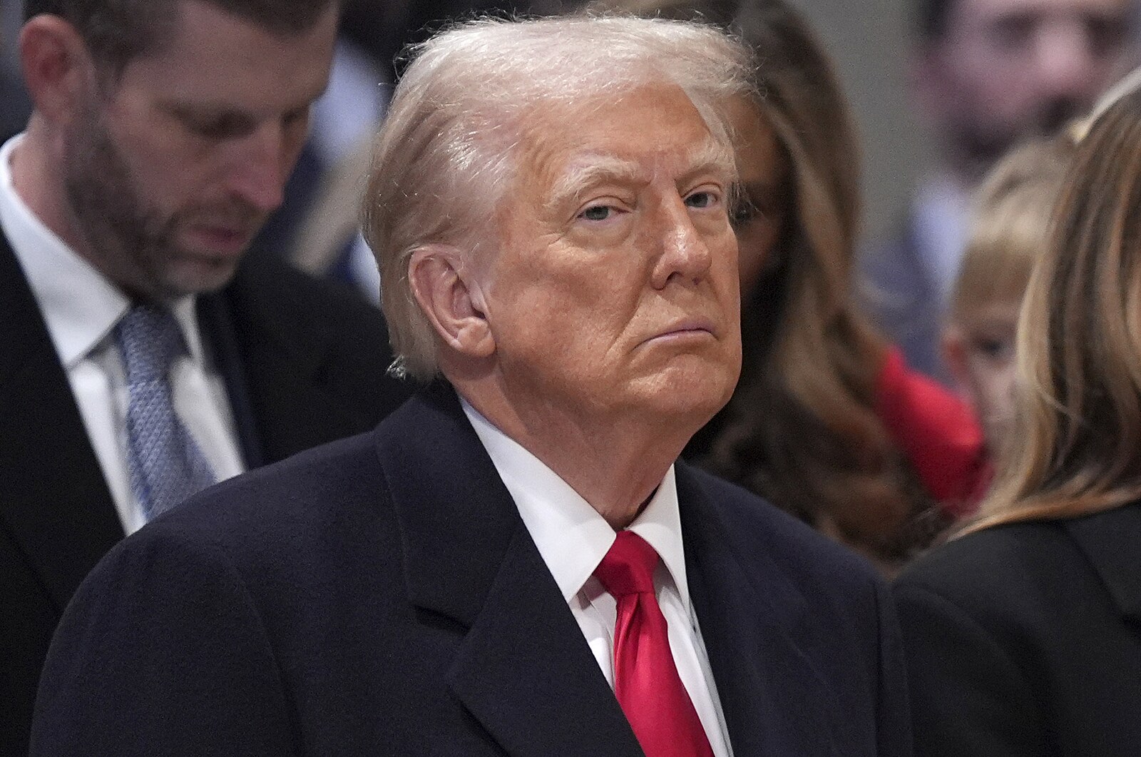 Íránci pohrozili ofenzivou. Vztyčte raději bílou vlajku, vzkázal jim Trump
