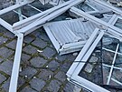 Vyra�en� okna i s r�my po explozi elektro kolob�ky v Ostrav�. (28. ledna 2025)