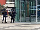 Policist zasahovali v arelu ZU, bval pracovnk zde vyhrooval zamstnancm...