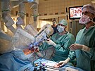 Olomouck fakultn nemocnice vyuv pi operacch nejnovj generaci...