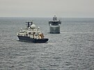 Lo� britského námo�nictva sleduje ruské �pioná�ní plavidlo Jantar v Laman�ském...