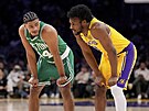 Jaden Springer (vlevo) z Boston Celtics a Bronny James z Los Angeles Lakers...