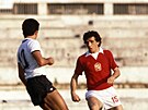 Ladislav Vízek u balonu v dresu �eskoslovenské reprezentace proti n�meckému...