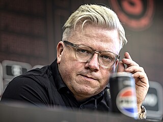Sparanský trenér Lars Friis bhem tiskové konference ped startem jarní ásti...