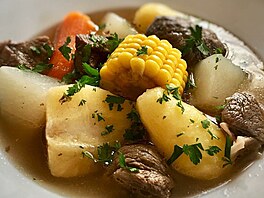 Olla de carne je silný vývar. Zpravidla z hov�zího masa. Krom� ko�enové...