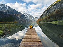 estnáct spolkových zemí vetn Berlína, Brém a Hamburku. Na to, e s námi...